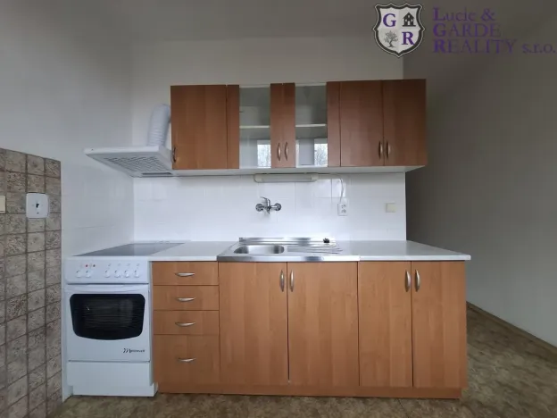 Pronájem bytu 1+1, Vysoký Chlumec, 33 m2