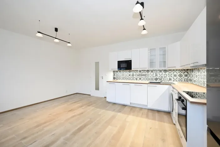 Pronájem bytu 2+kk, Praha - Smíchov, Kroftova, 58 m2