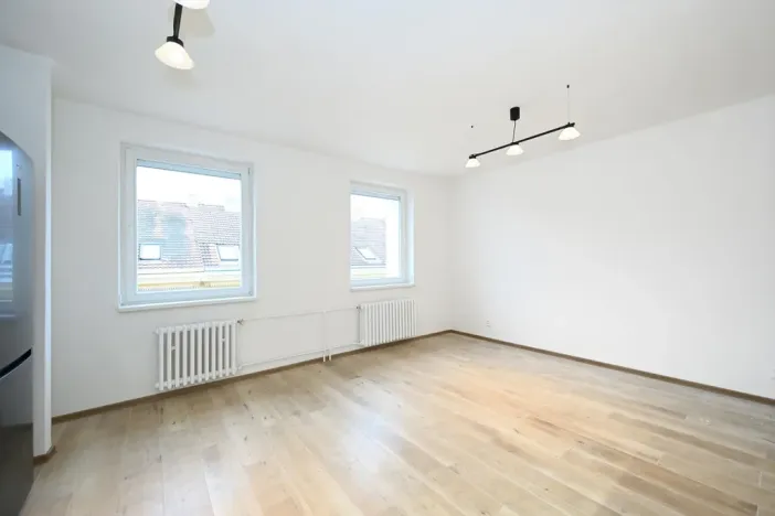 Pronájem bytu 2+kk, Praha - Smíchov, Kroftova, 58 m2