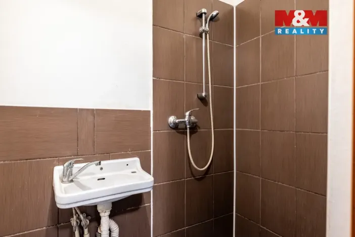 Prodej činžovního domu, Husinec, P. Chelčického, 167 m2