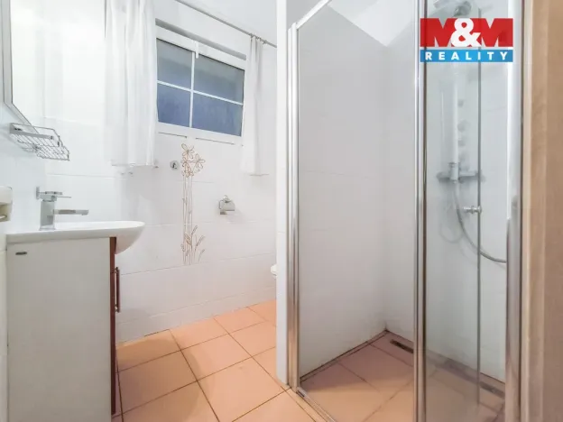 Prodej rodinného domu, Mokrovraty, 375 m2