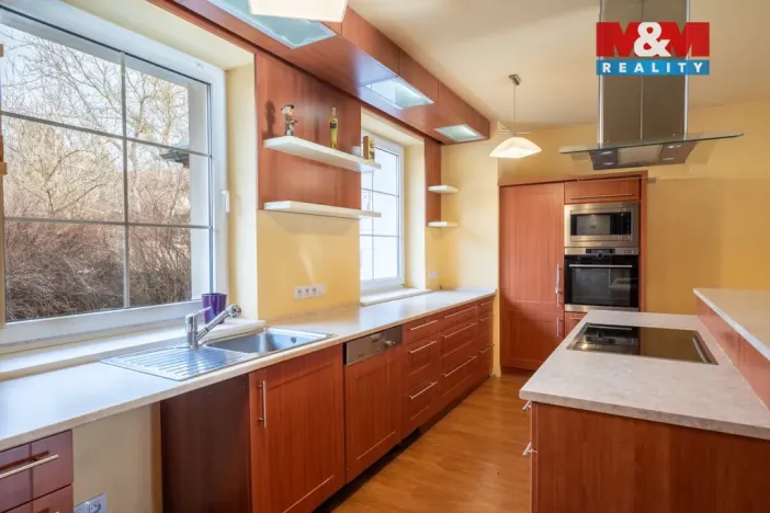 Prodej rodinného domu, Mokrovraty, 375 m2