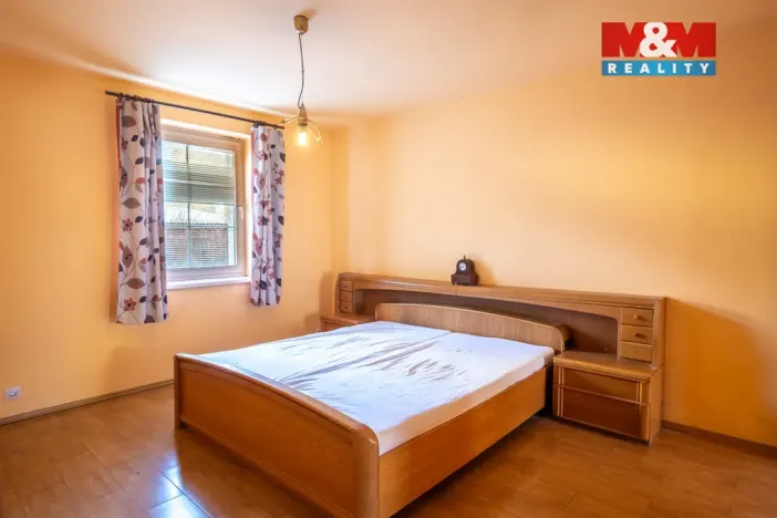 Prodej rodinného domu, Mokrovraty, 375 m2