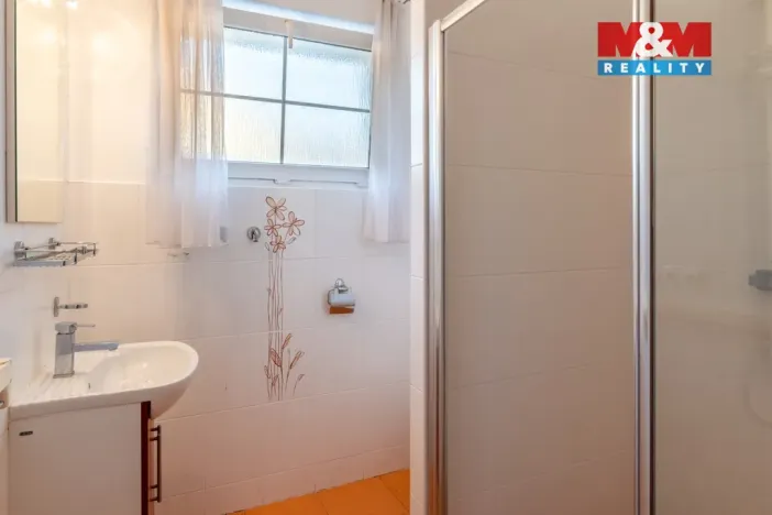 Prodej rodinného domu, Mokrovraty, 375 m2