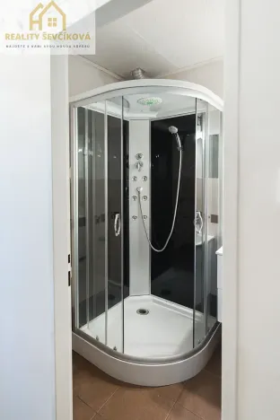 Prodej bytu 2+1, Hradec Králové, Pospíšilova, 69 m2