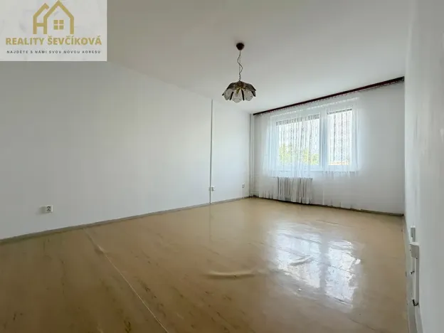 Pronájem bytu 1+1, Hradec Králové, třída Edvarda Beneše, 41 m2