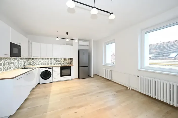 Pronájem bytu 2+kk, Praha - Smíchov, Kroftova, 58 m2
