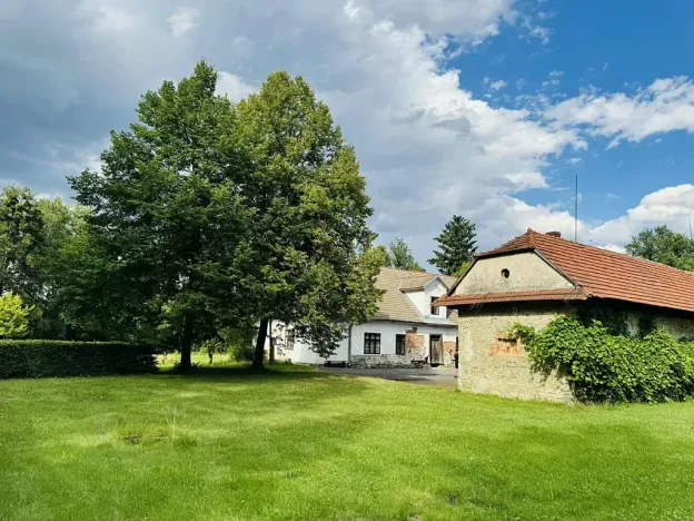 Prodej rodinného domu, Střítež, 425 m2