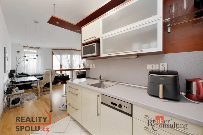 Prodej bytu 1+kk, Praha, 54 m2