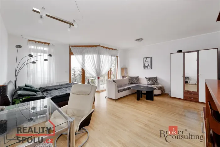 Prodej bytu 1+kk, Praha - Prosek, Prosecká, 54 m2