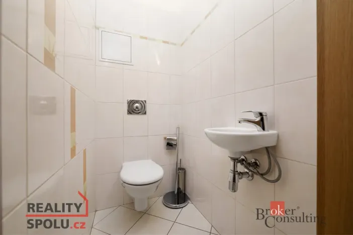 Prodej bytu 1+kk, Praha - Prosek, Prosecká, 54 m2