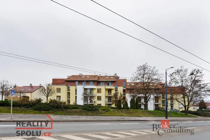 Prodej bytu 1+kk, Praha - Prosek, Prosecká, 54 m2