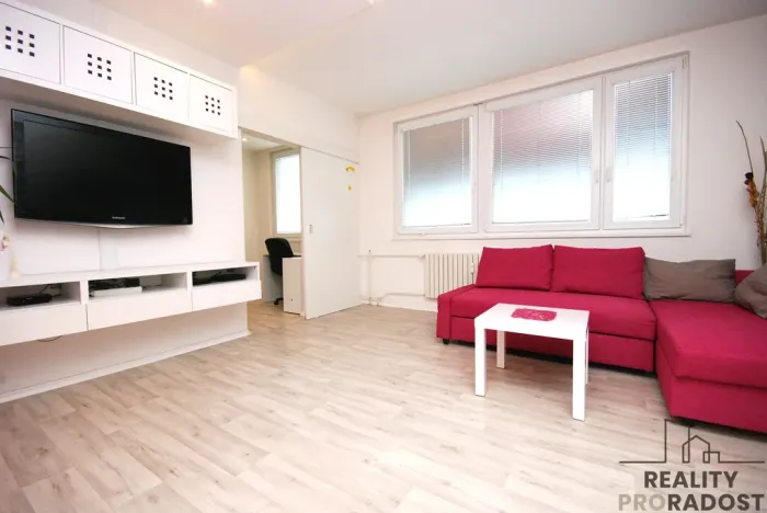 Pronájem bytu 2+kk, Břeclav, Na Valtické, 46 m2