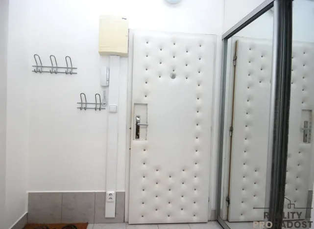 Pronájem bytu 2+kk, Břeclav, Na Valtické, 46 m2