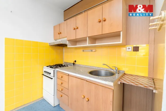 Prodej bytu 1+1, Krupka - Maršov, Karla Čapka, 35 m2