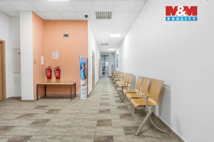 Pronájem komerční nemovitosti, Ústí nad Labem - Severní Terasa, Šrámkova, 33 m2