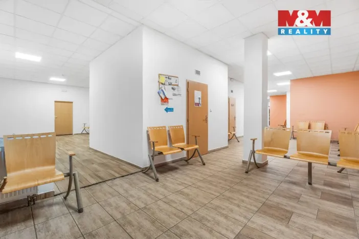 Pronájem komerční nemovitosti, Ústí nad Labem - Severní Terasa, Šrámkova, 33 m2