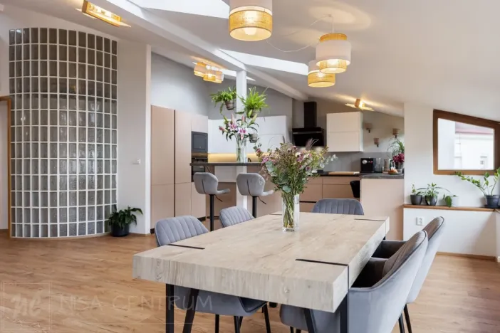 Prodej atypického bytu, Praha - Vinohrady, Vozová, 260 m2