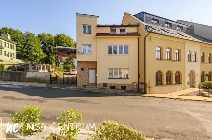 Prodej rodinného domu, Semily, 210 m2