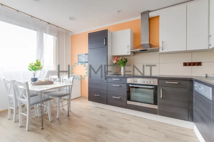 Pronájem bytu 3+1, Praha - Kobylisy, Kaňkovského, 72 m2