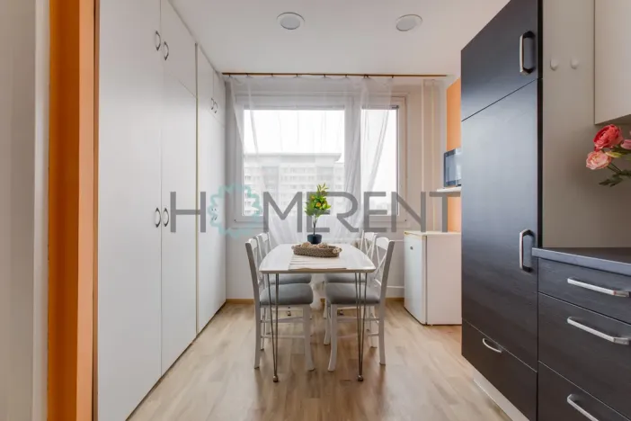 Pronájem bytu 3+1, Praha - Kobylisy, Kaňkovského, 72 m2