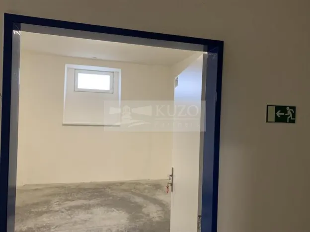 Pronájem skladu, Dobříč, 14 m2