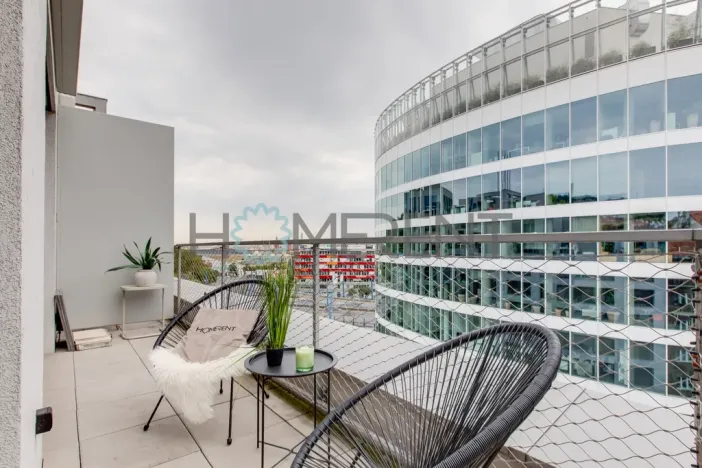 Pronájem bytu 1+kk, Praha - Smíchov, Plzeňská, 31 m2