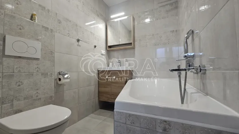 Pronájem bytu 1+1, Svoboda nad Úpou, Rýchorské sídliště, 32 m2