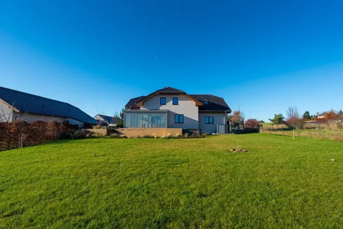 Prodej rodinného domu, Líšnice, 336 m2