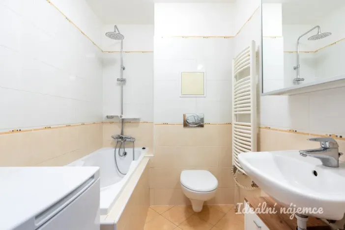 Pronájem bytu 2+kk, Praha - Libeň, Podvinný mlýn, 52 m2