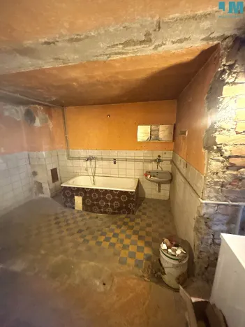 Prodej rodinného domu, Hevlín, 250 m2