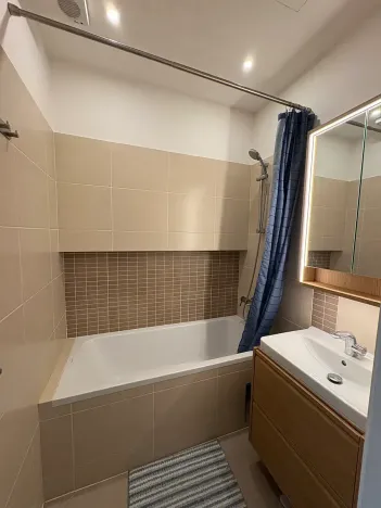 Pronájem bytu 2+kk, Praha - Karlín, Urxova, 49 m2