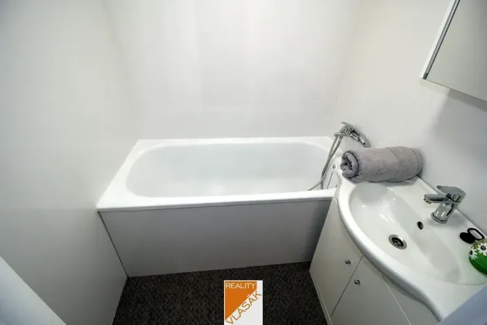 Pronájem bytu 2+1, Kadaň, Chomutovská, 56 m2