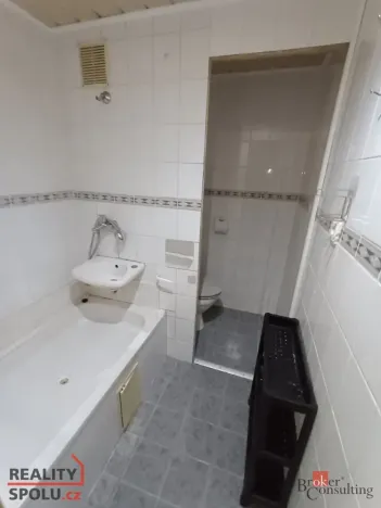 Pronájem bytu 1+1, Chomutov, Kyjická, 36 m2