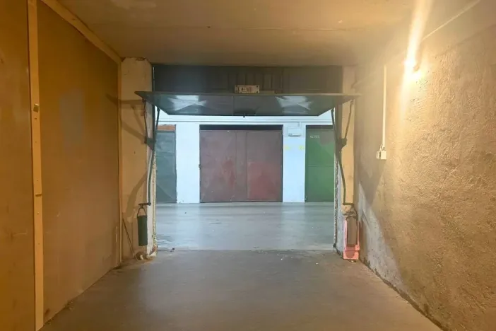 Pronájem garážového stání, Kladno - Kročehlavy, Americká, 17 m2