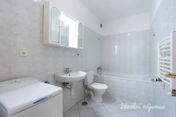 Pronájem bytu 1+kk, Praha - Libeň, Na žertvách, 31 m2