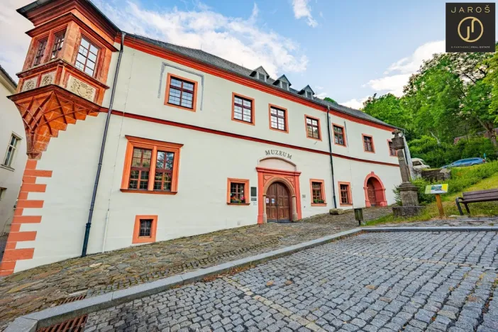 Prodej ubytování, Jáchymov, náměstí Republiky, 220 m2