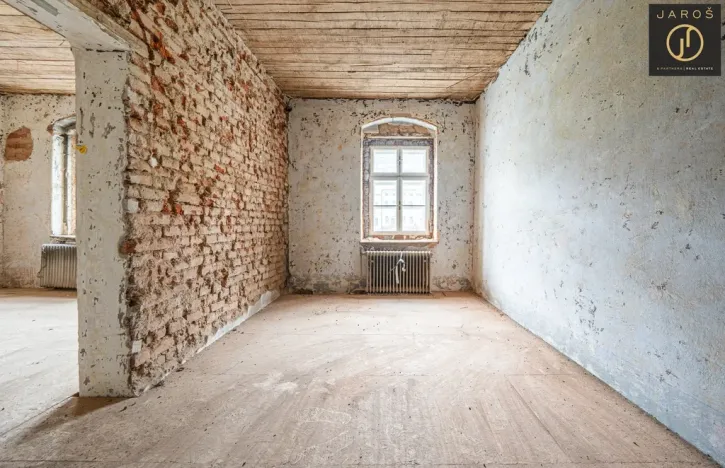 Prodej rodinného domu, Jáchymov, náměstí Republiky, 220 m2