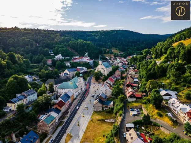 Prodej rodinného domu, Jáchymov, náměstí Republiky, 220 m2
