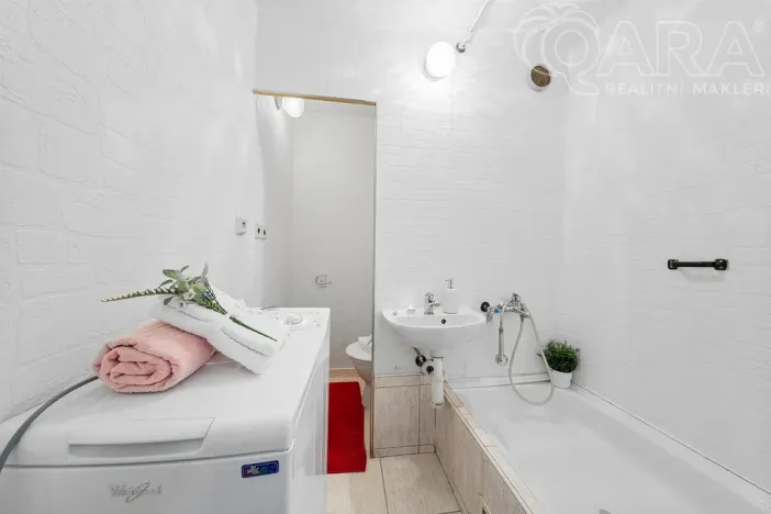 Pronájem bytu 2+kk, Ústí nad Labem - Severní Terasa, Rabasova, 42 m2