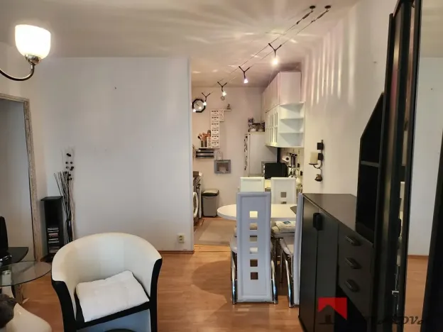 Pronájem bytu 2+kk, Kralupy nad Vltavou, sídl. U Cukrovaru, 42 m2