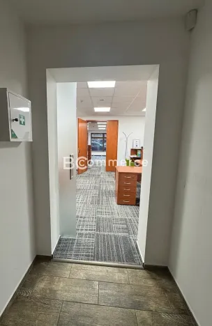 Pronájem kanceláře, Brno, U Leskavy, 92 m2