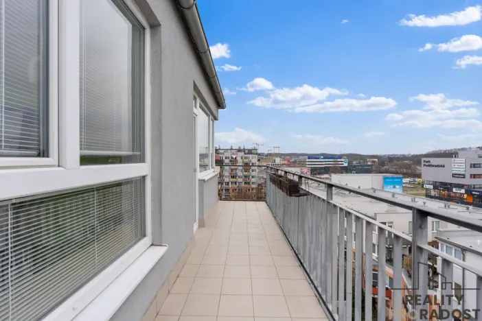 Pronájem bytu 3+kk, Praha - Vysočany, Pod Harfou, 63 m2