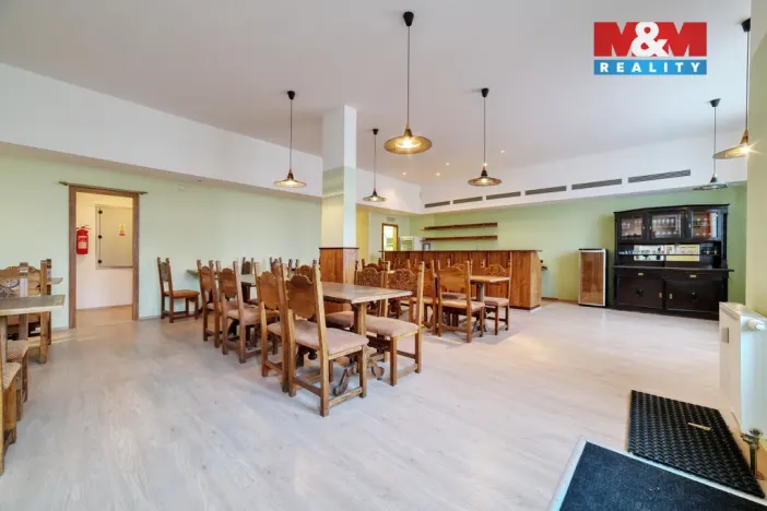 Prodej obchodního prostoru, Mariánské Lázně, Masarykova, 101 m2