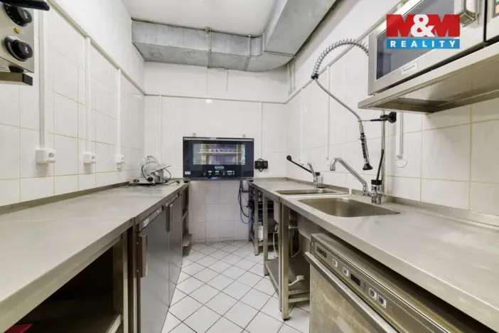 Prodej obchodního prostoru, Mariánské Lázně, Masarykova, 101 m2