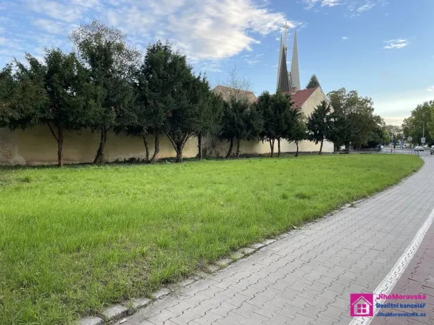 Prodej pozemku pro bydlení, Břeclav, náměstí T. G. Masaryka, 864 m2