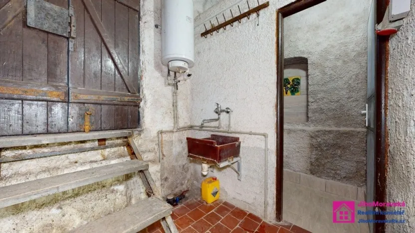 Prodej vinného sklepa, Valtice, Střelecká, 74 m2