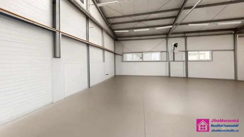 Pronájem skladu, Hodonín, Velkomoravská, 200 m2
