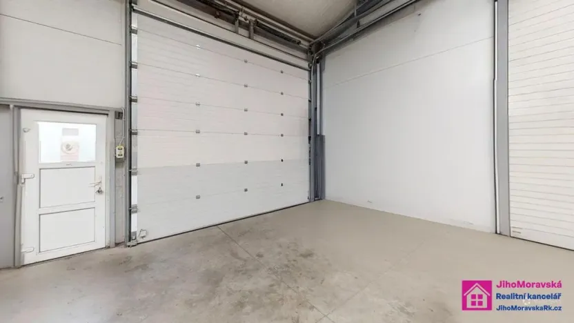 Pronájem skladu, Hodonín, Velkomoravská, 200 m2