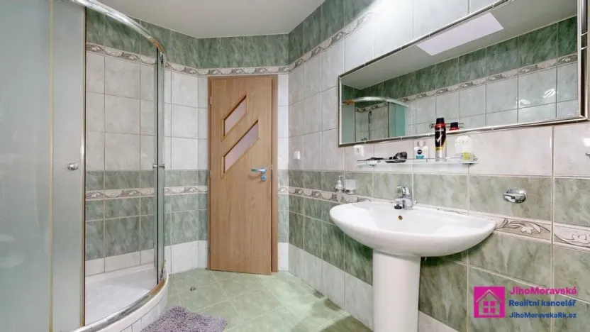 Prodej bytu 4+kk, Břeclav - Poštorná, Hájová, 104 m2